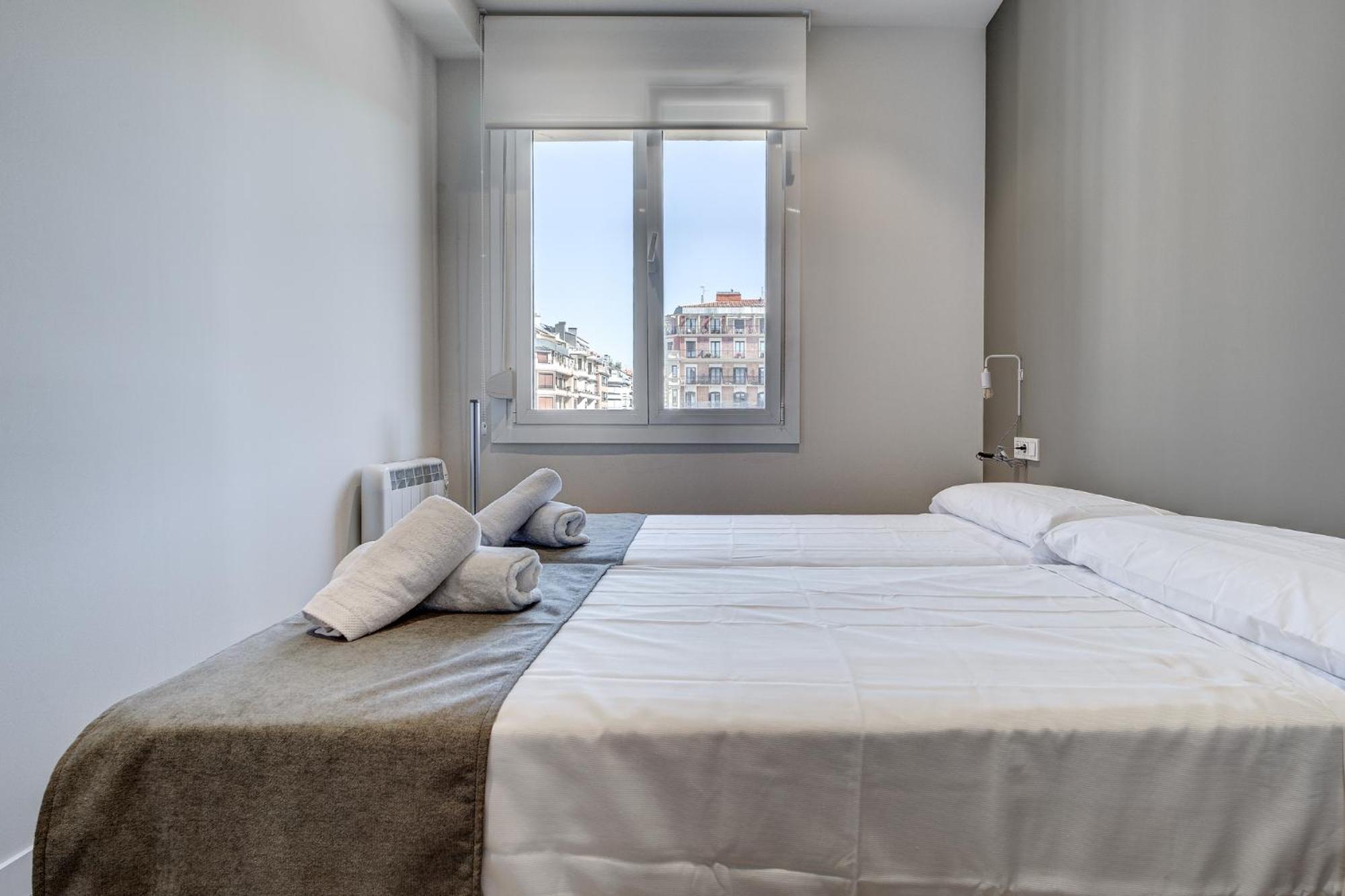 Apartamentos Gran Via By Sanse Holidays San Sebastian Luaran gambar