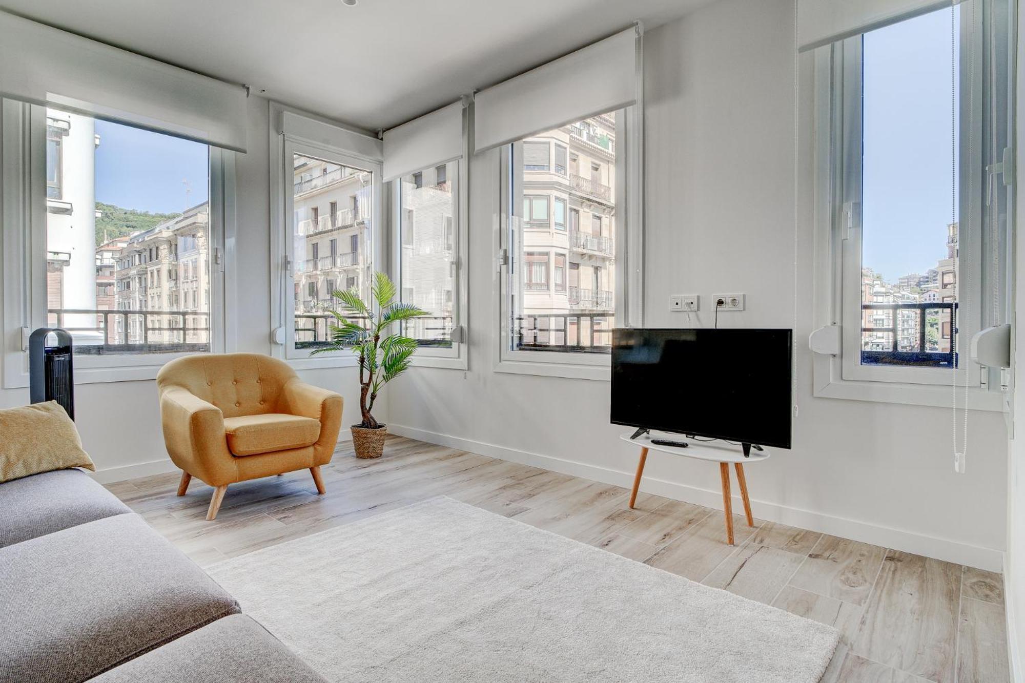 Apartamentos Gran Via By Sanse Holidays San Sebastian Luaran gambar