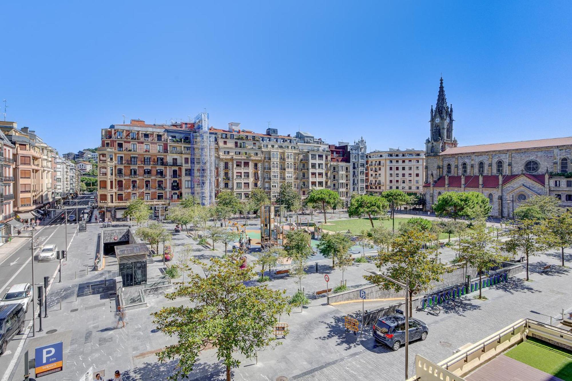 Apartamentos Gran Via By Sanse Holidays San Sebastian Luaran gambar