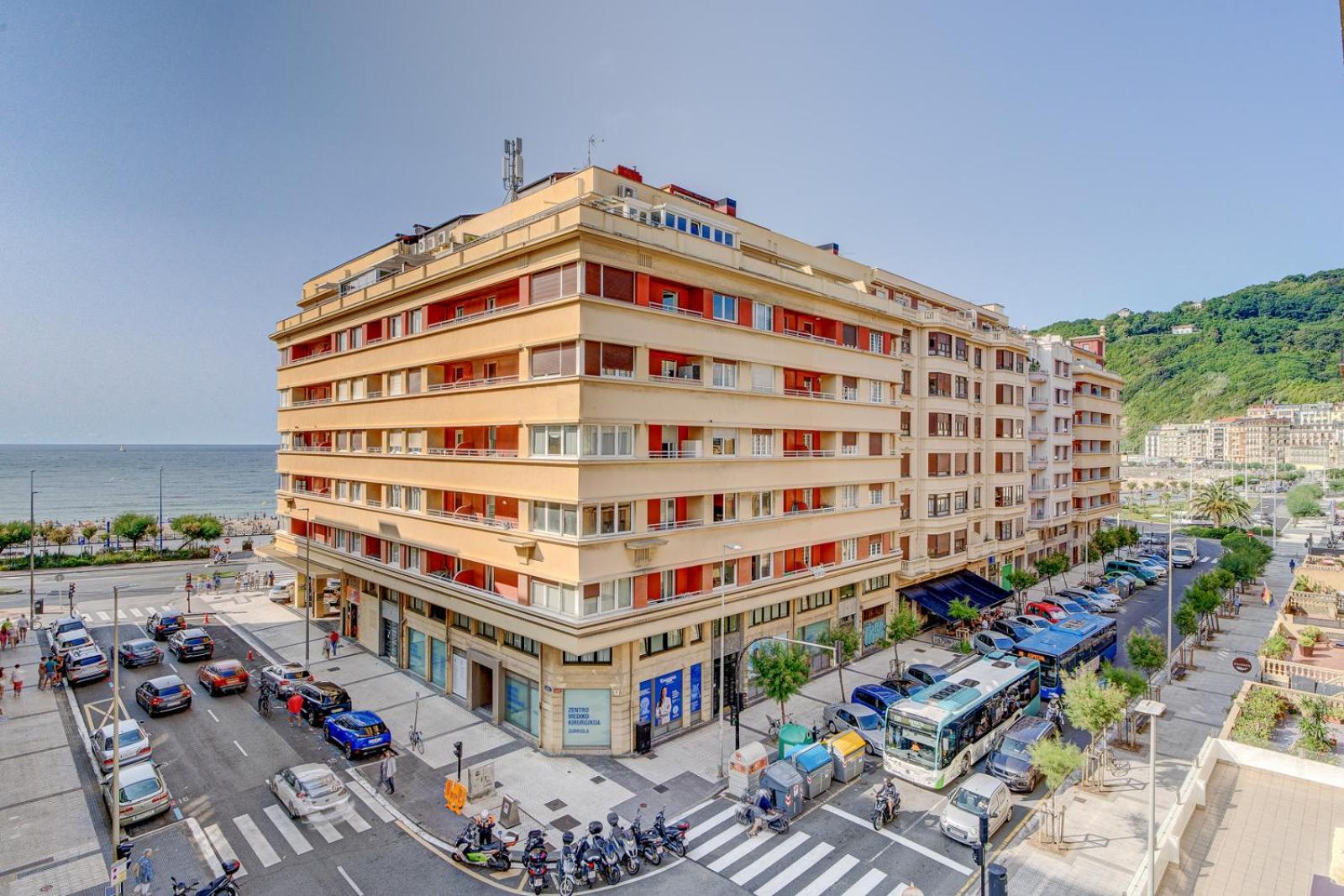 Apartamentos Gran Via By Sanse Holidays San Sebastian Luaran gambar
