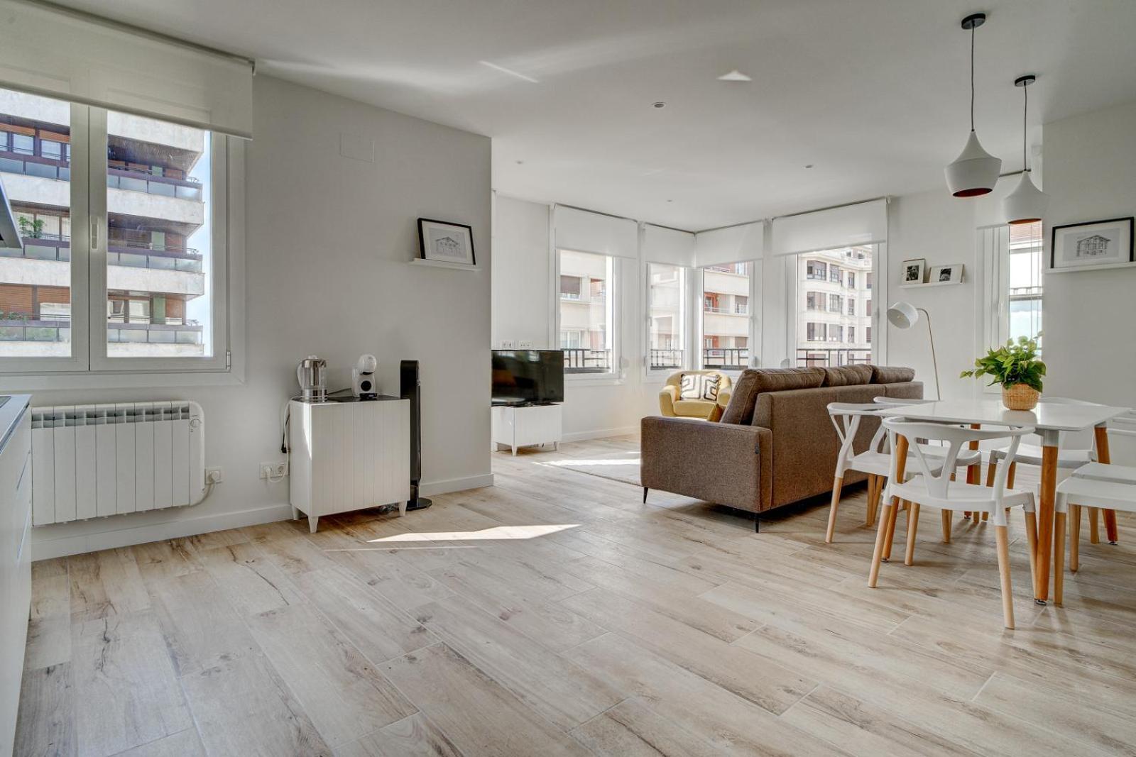 Apartamentos Gran Via By Sanse Holidays San Sebastian Luaran gambar