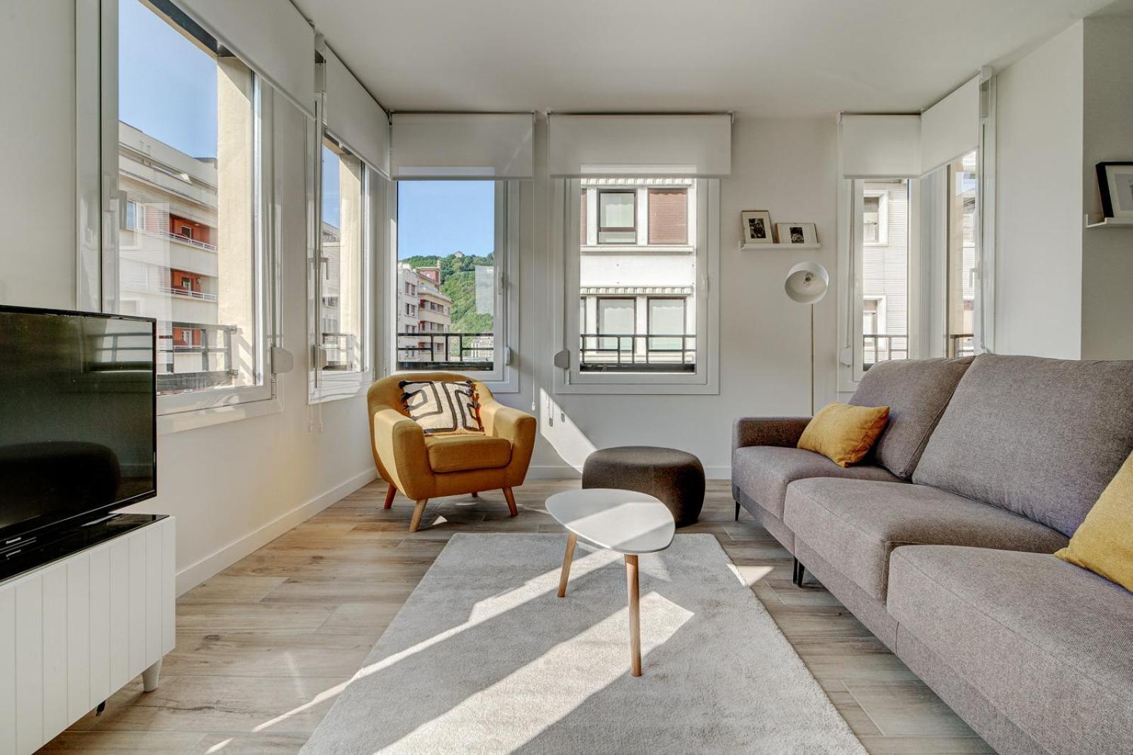 Apartamentos Gran Via By Sanse Holidays San Sebastian Luaran gambar